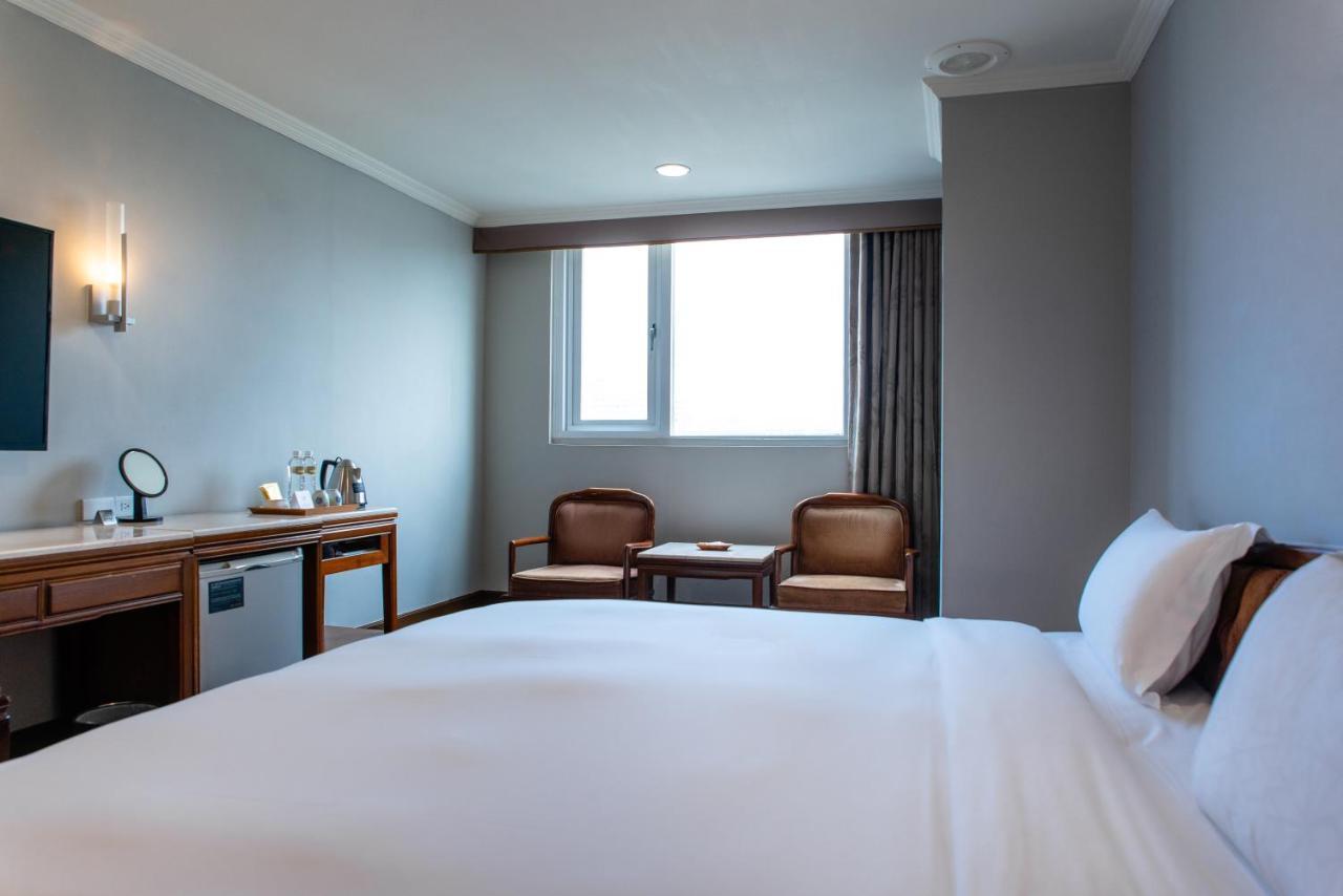 Chiayi King Hotel Экстерьер фото